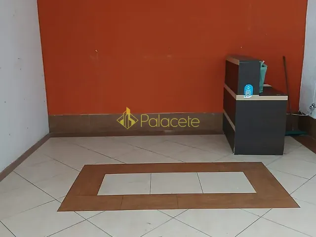 Sala com 20m², para alugar, no bairro Centro em Pindamonhangaba