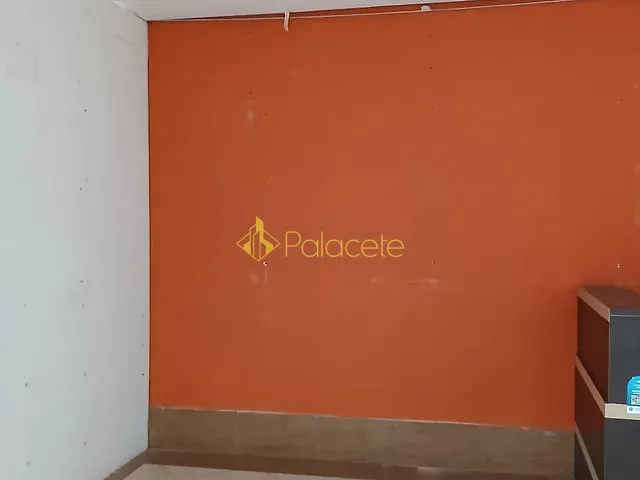 Sala com 20m², para alugar, no bairro Centro em Pindamonhangaba