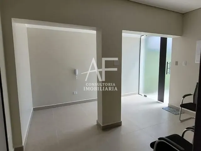 Sala com 12m², para alugar, no bairro São Benedito em Pindamonhangaba