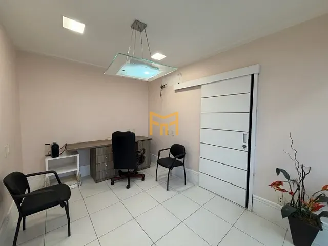 Sala à venda, no bairro Umarizal em Belém