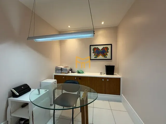 Sala à venda, no bairro Umarizal em Belém
