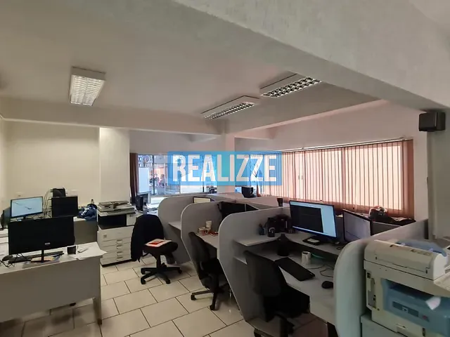 Sala com 151m², à venda, no bairro Centro em Marau
