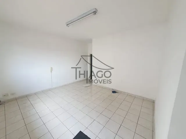 Sala com 29m², para alugar, no bairro Sapopemba em São Paulo
