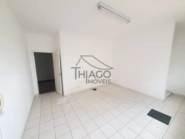 Sala com 29m², para alugar, no bairro Sapopemba em São Paulo