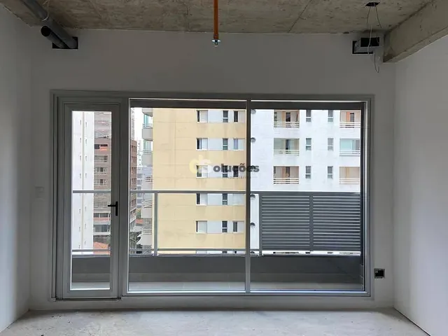 Sala à venda ou para alugar, no bairro Cerqueira César em São Paulo