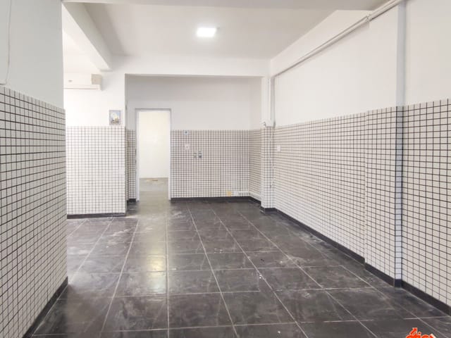 Casa 4 quartos e 1 banheiro, para alugar, no bairro Cremacao em Belém