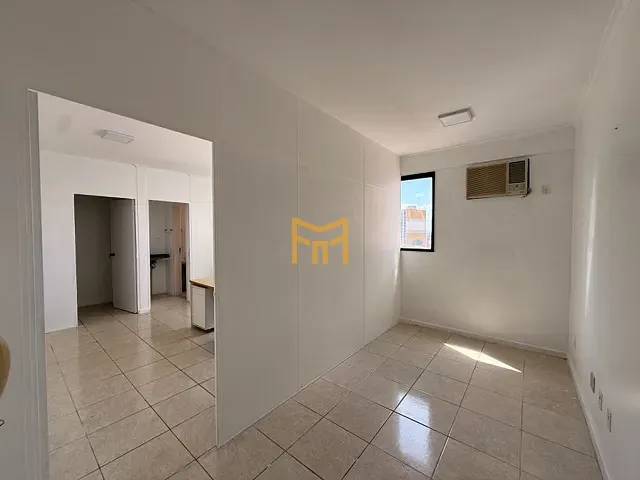 Sala à venda ou para alugar, no bairro Nazaré em Belém