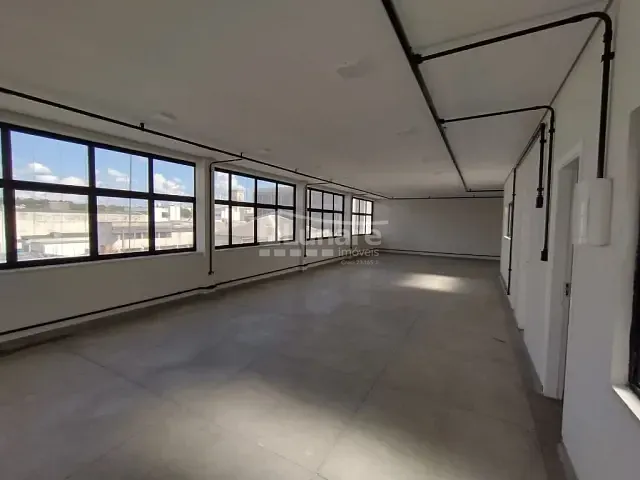 Sala com 228m², para alugar, no bairro Centro em Mogi das Cruzes