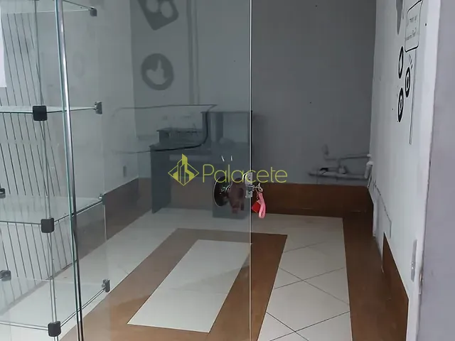 Sala com 11m², para alugar, no bairro Centro em Pindamonhangaba