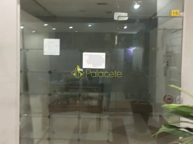 Sala com 11m², para alugar, no bairro Centro em Pindamonhangaba