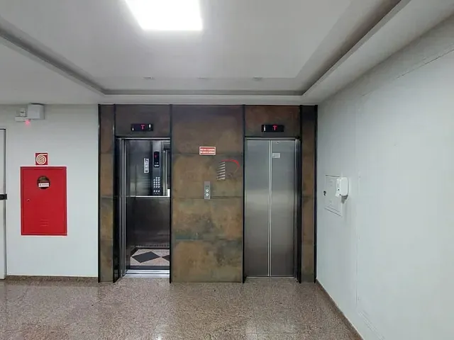 Sala à venda, no bairro Centro em Londrina