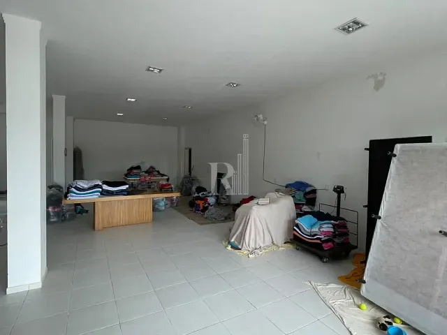 Sala para alugar, no bairro Universitário em Tijucas