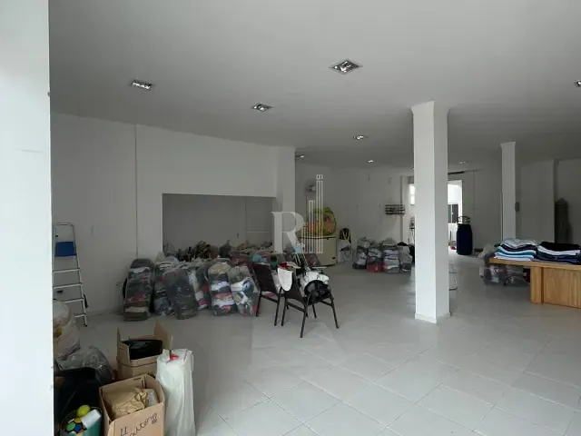 Sala para alugar, no bairro Universitário em Tijucas