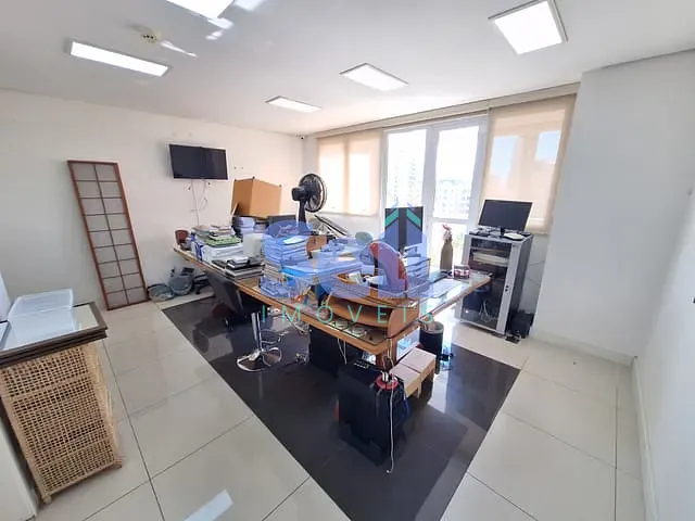 Sala à venda, no bairro Vila Pompéia em São Paulo