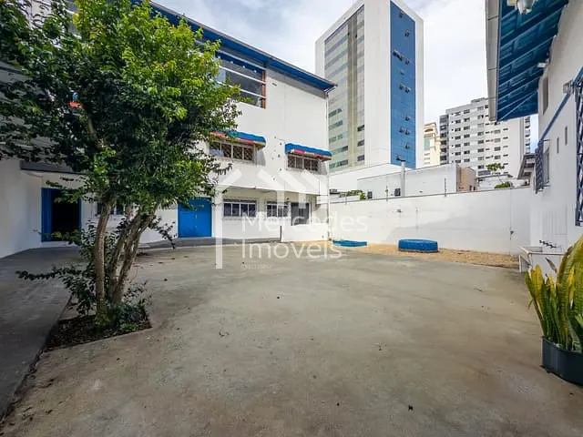 Casa com 480m², para alugar, no bairro Centro em Itajaí