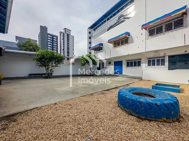 Casa com 480m², para alugar, no bairro Centro em Itajaí
