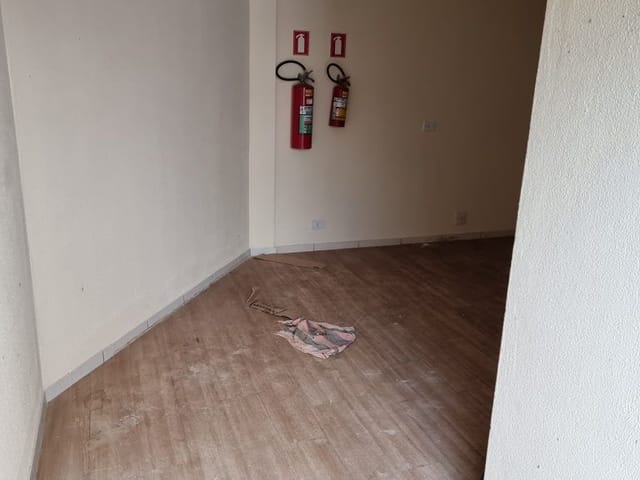 Sala para alugar, no bairro Centro em Cambé
