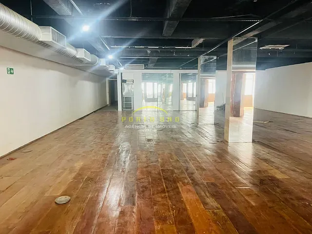 Sala à venda, no bairro Vitória em Salvador