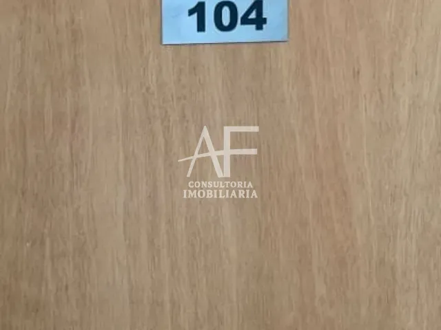 Sala com 56m², para alugar, no bairro Centro em Taubaté