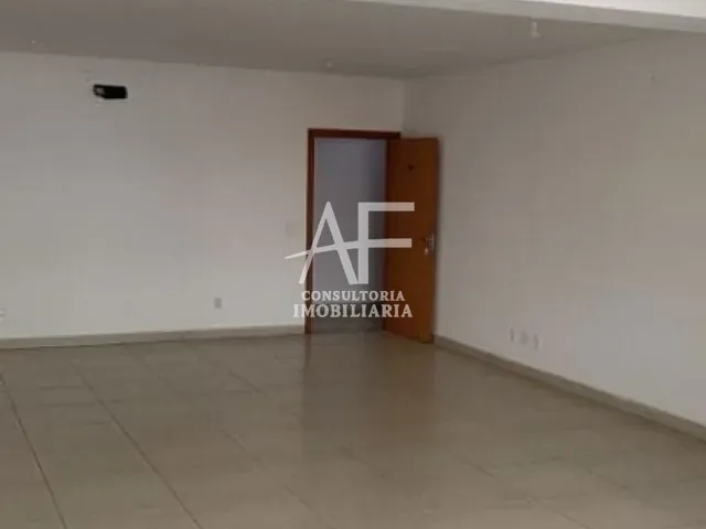 Sala com 56m², para alugar, no bairro Centro em Taubaté