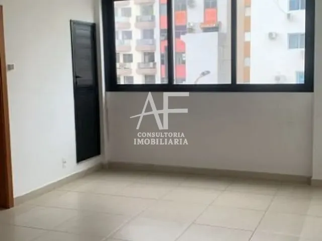 Sala com 56m², para alugar, no bairro Centro em Taubaté