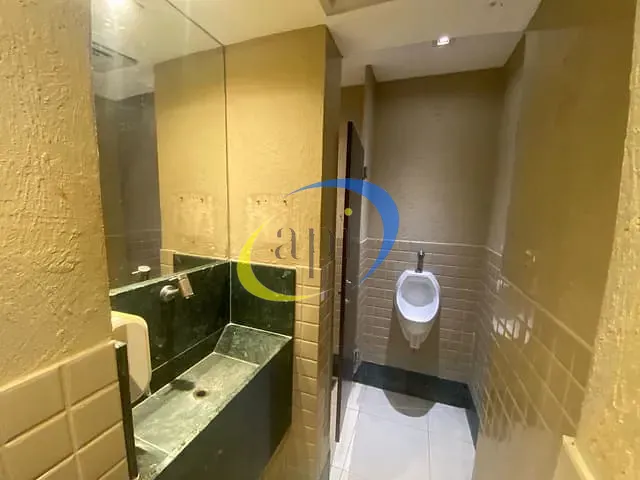 Sala à venda, no bairro Copacabana em Rio de Janeiro