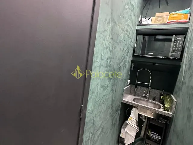 Sala com 58m², para alugar, no bairro Residencial e Comercial Vila Verde em Pindamonhangaba