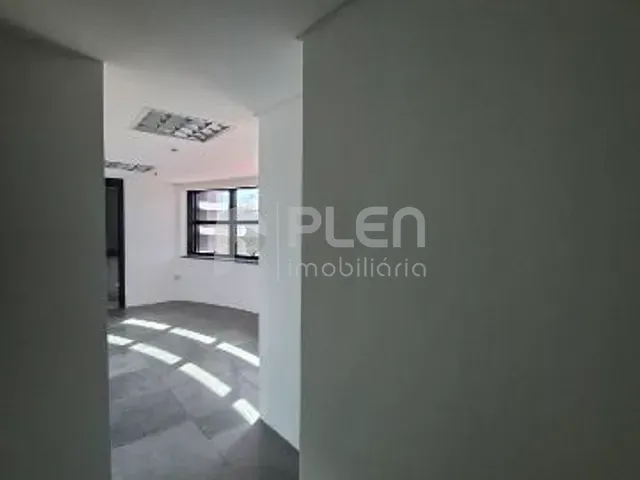 Sala à venda, no bairro Jardim São Paulo(Zona Norte) em São Paulo