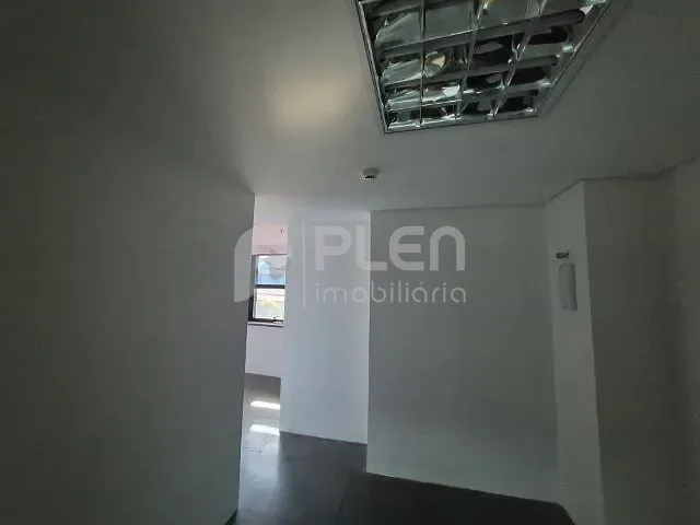 Sala à venda, no bairro Jardim São Paulo(Zona Norte) em São Paulo