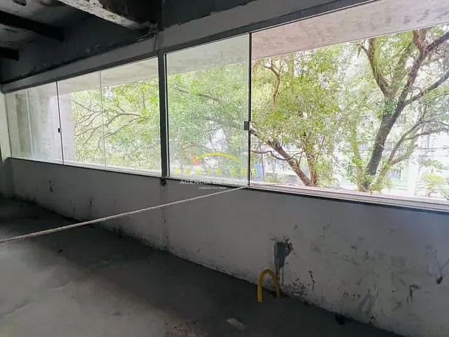 Sala à venda, no bairro Vitória em Salvador