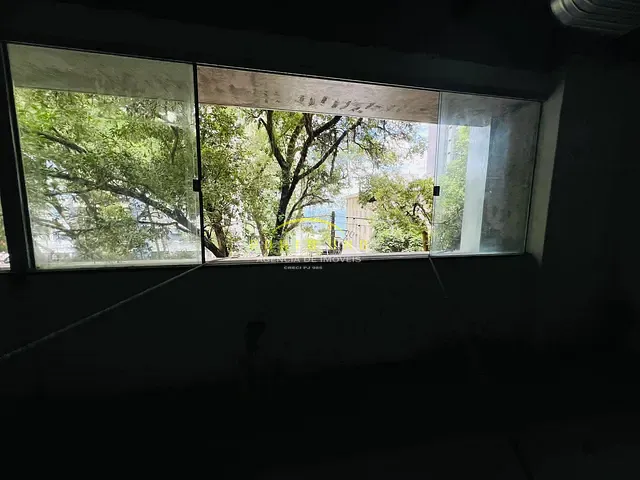 Sala à venda, no bairro Vitória em Salvador