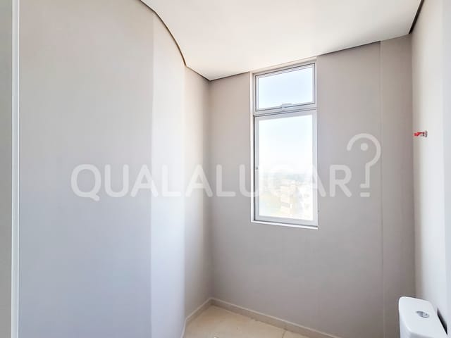 Sala à venda ou para alugar, no bairro Vila Moema em Tubarão