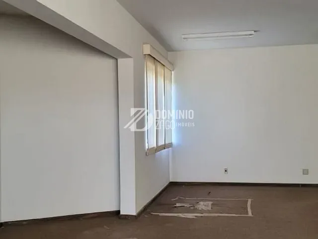 Sala com 100m², para alugar, no bairro Centro em Uberaba