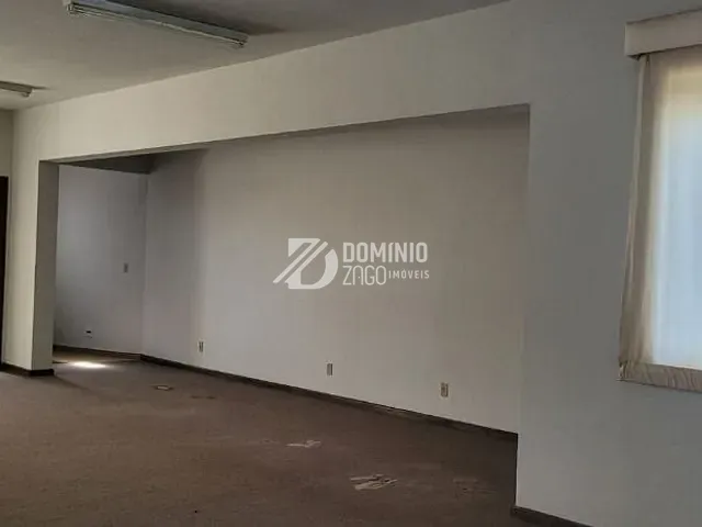 Sala com 100m², para alugar, no bairro Centro em Uberaba