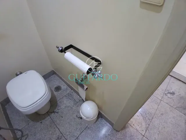 Sala com 163m², à venda, no bairro Centro em Londrina
