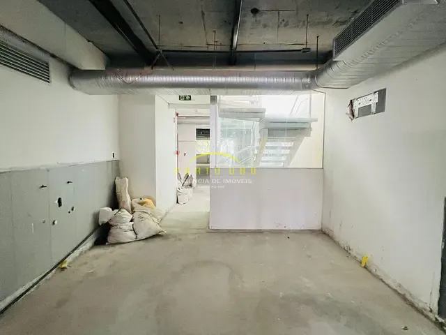 Sala à venda, no bairro Vitória em Salvador