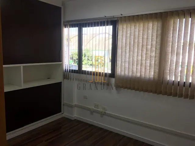 Sala à venda, no bairro Rudge Ramos em São Bernardo do Campo
