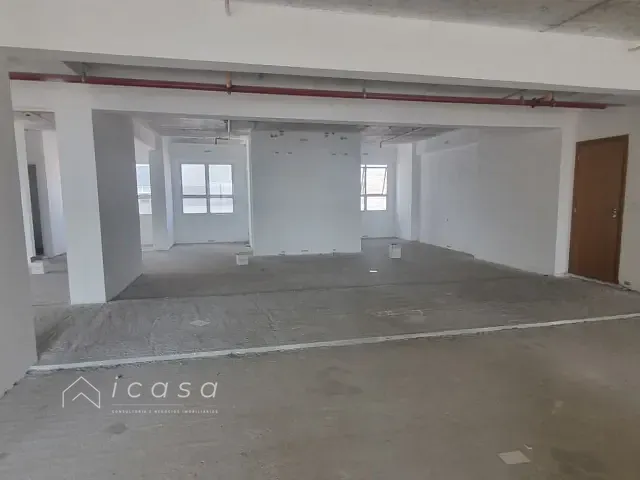 Sala com 232m², para alugar, no bairro Centro em Jacareí