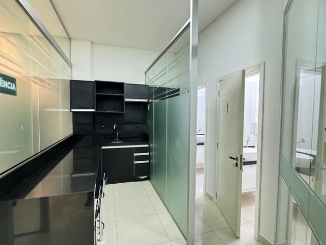 Sala com 113m², à venda, no bairro Meia Praia em Itapema