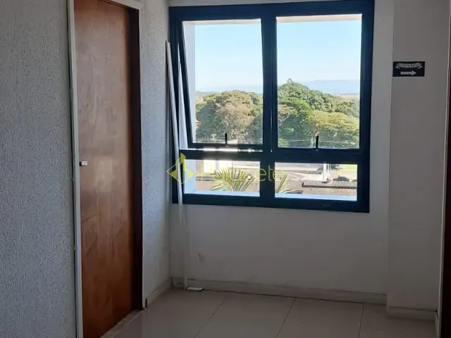 Sala para alugar, no bairro Centro em Pindamonhangaba