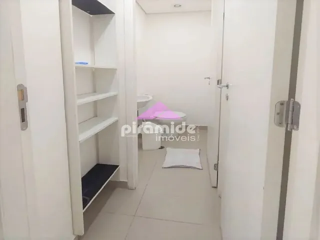 Sala com 35m², à venda, no bairro Jardim Oswaldo Cruz em São José Dos Campos