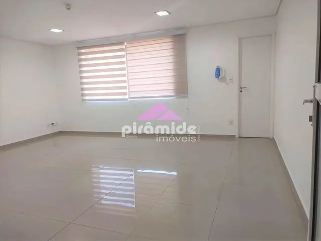 Sala com 35m², à venda, no bairro Jardim Oswaldo Cruz em São José Dos Campos