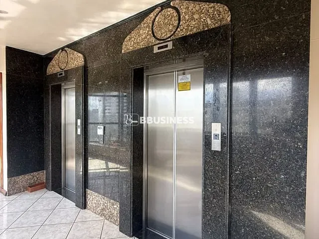 Sala à venda, no bairro Centro em Caxias do Sul