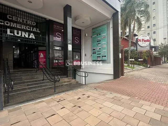 Sala à venda, no bairro Centro em Caxias do Sul