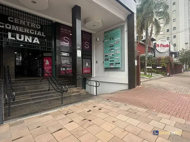 Sala à venda, no bairro Centro em Caxias do Sul
