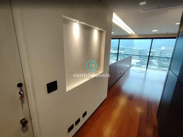 Sala com 27m², à venda, no bairro Barra da Tijuca em Rio de Janeiro