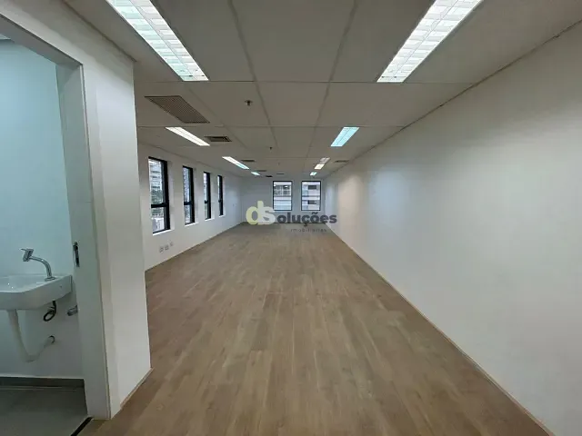 Sala para alugar, no bairro Pinheiros em São Paulo