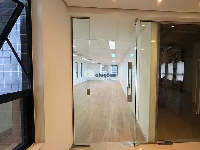 Sala para alugar, no bairro Pinheiros em São Paulo