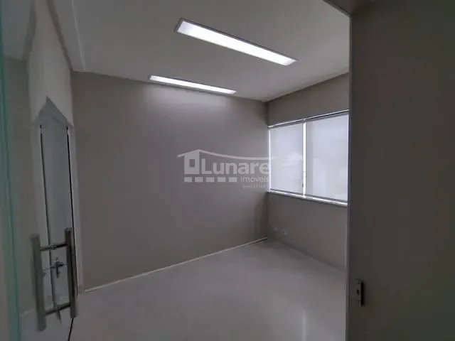 Sala com 24m², para alugar, no bairro Centro em Mogi das Cruzes