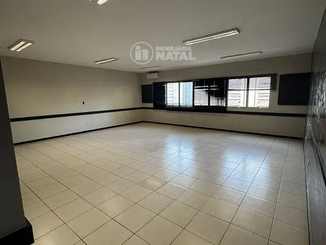 Sala com 165m², para alugar, no bairro Centro em Londrina